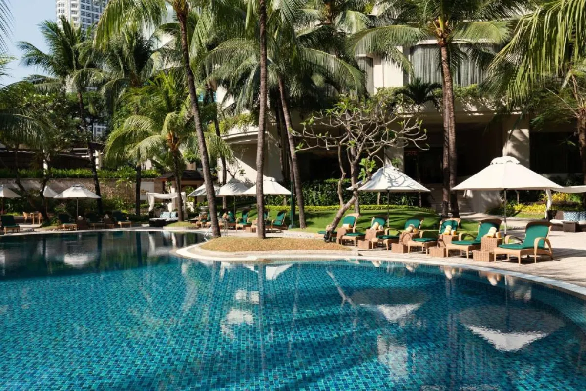 مسبح خارجي في فندق إدسا شانغريلا