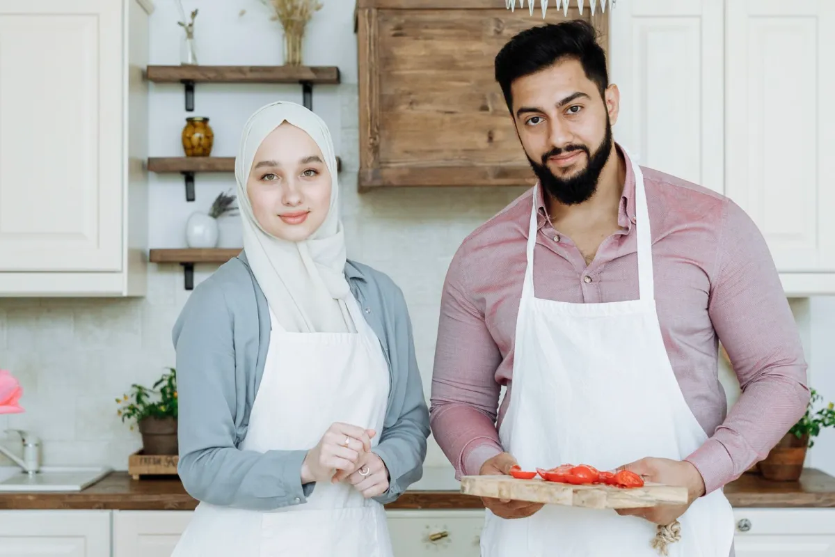 خطيبان فى المطبخ