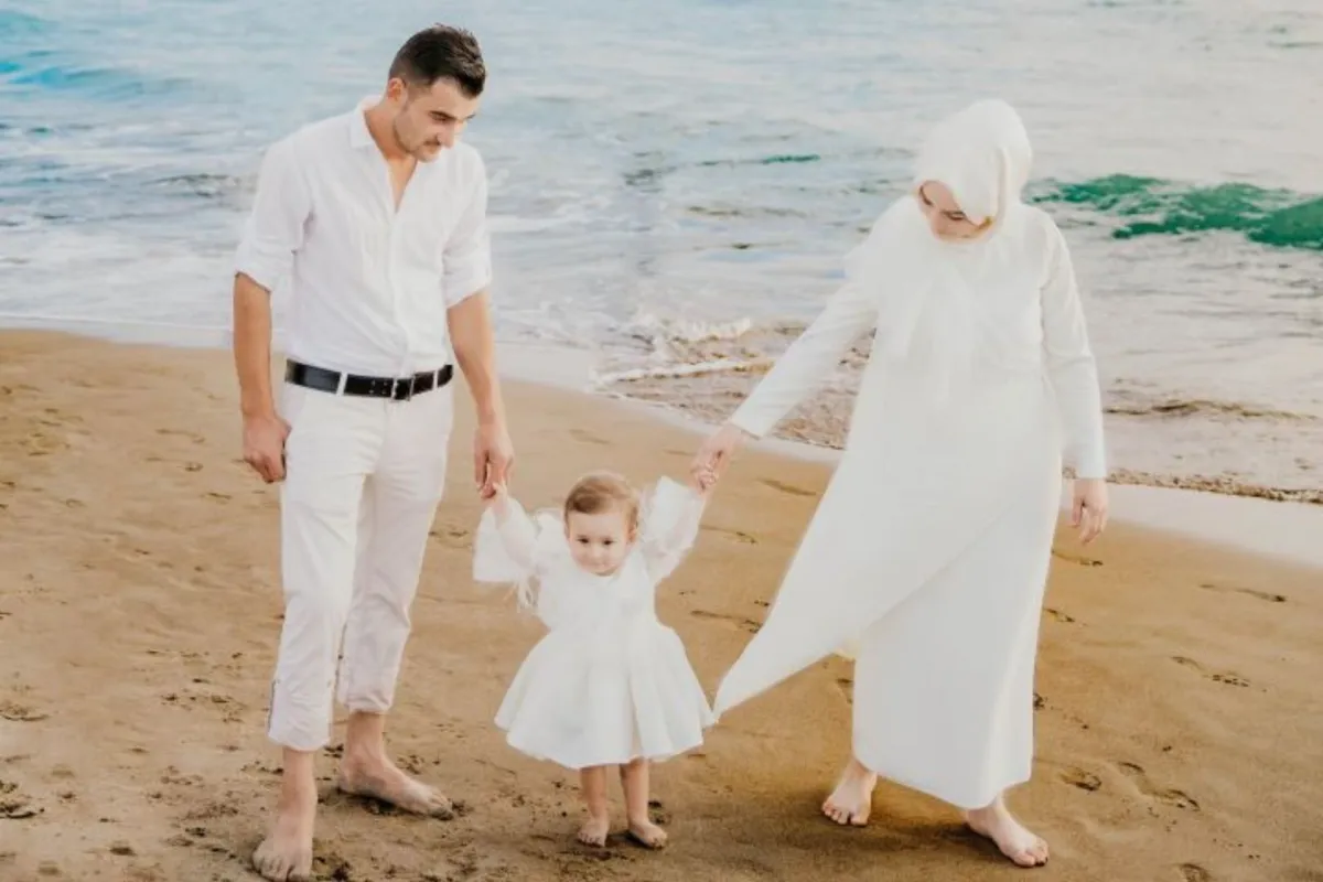 الأسرة السعيدة 