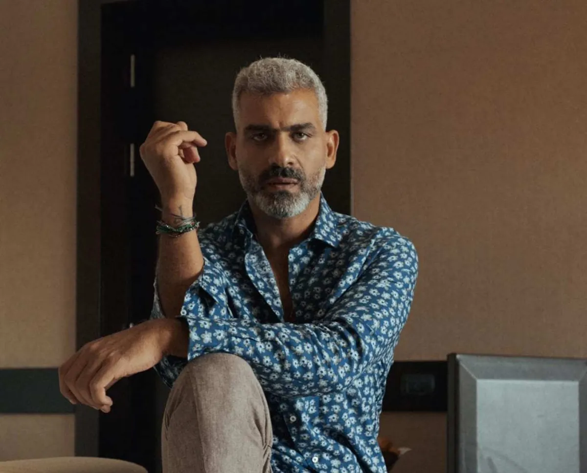 هاني عادل- الصورة من صفحته الرسمية على الفيس بوك