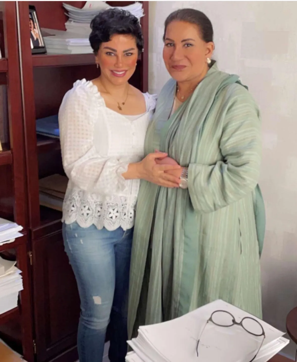 فاطمة الطباخ وسعاد عبدالله -الصورة من حسابها على الانستغرام