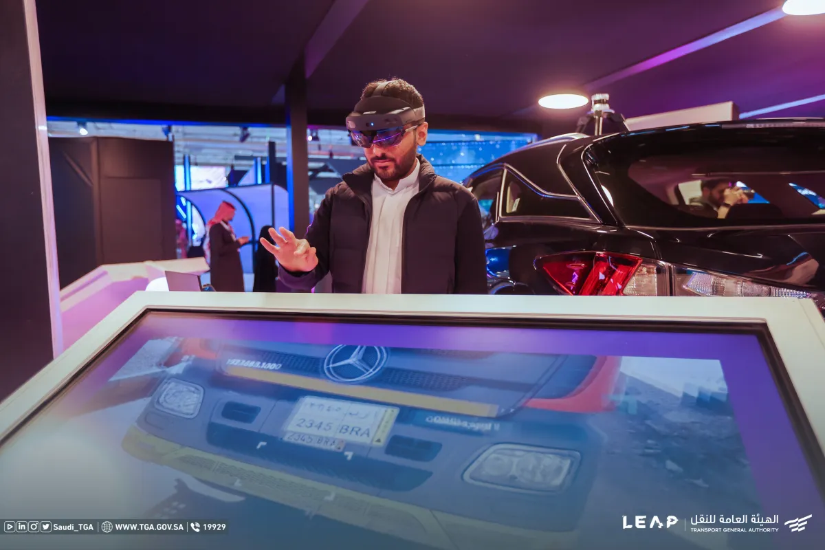 سيارة الرصد الذكي