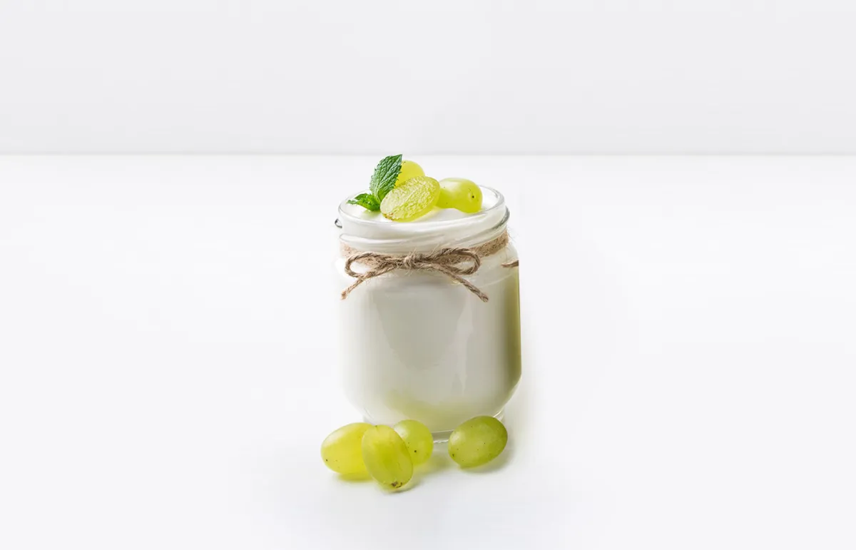 ريجيم العنب والزبادي