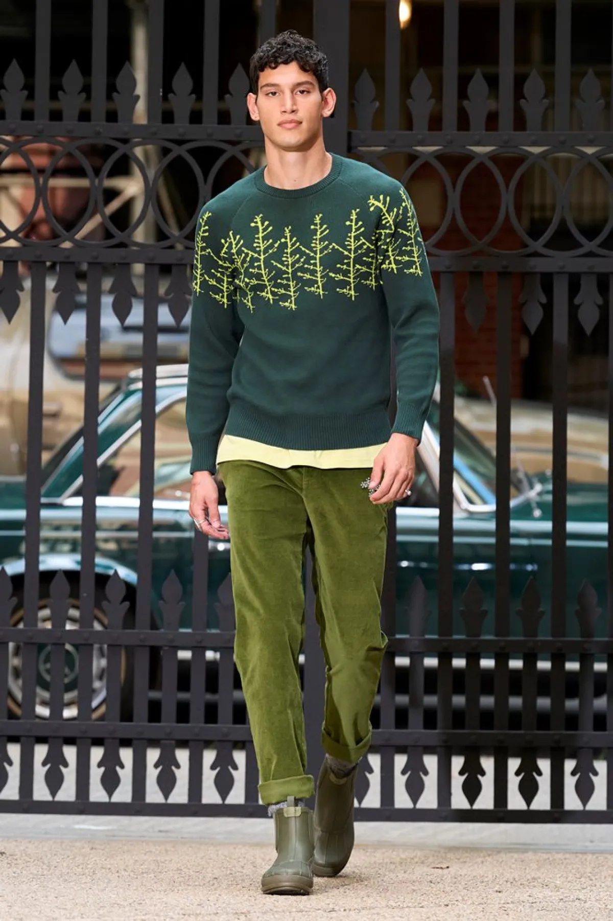 ملابس كلاسيكية للرجل موضة شتاء 2023 من بارك رونين Park Ronen