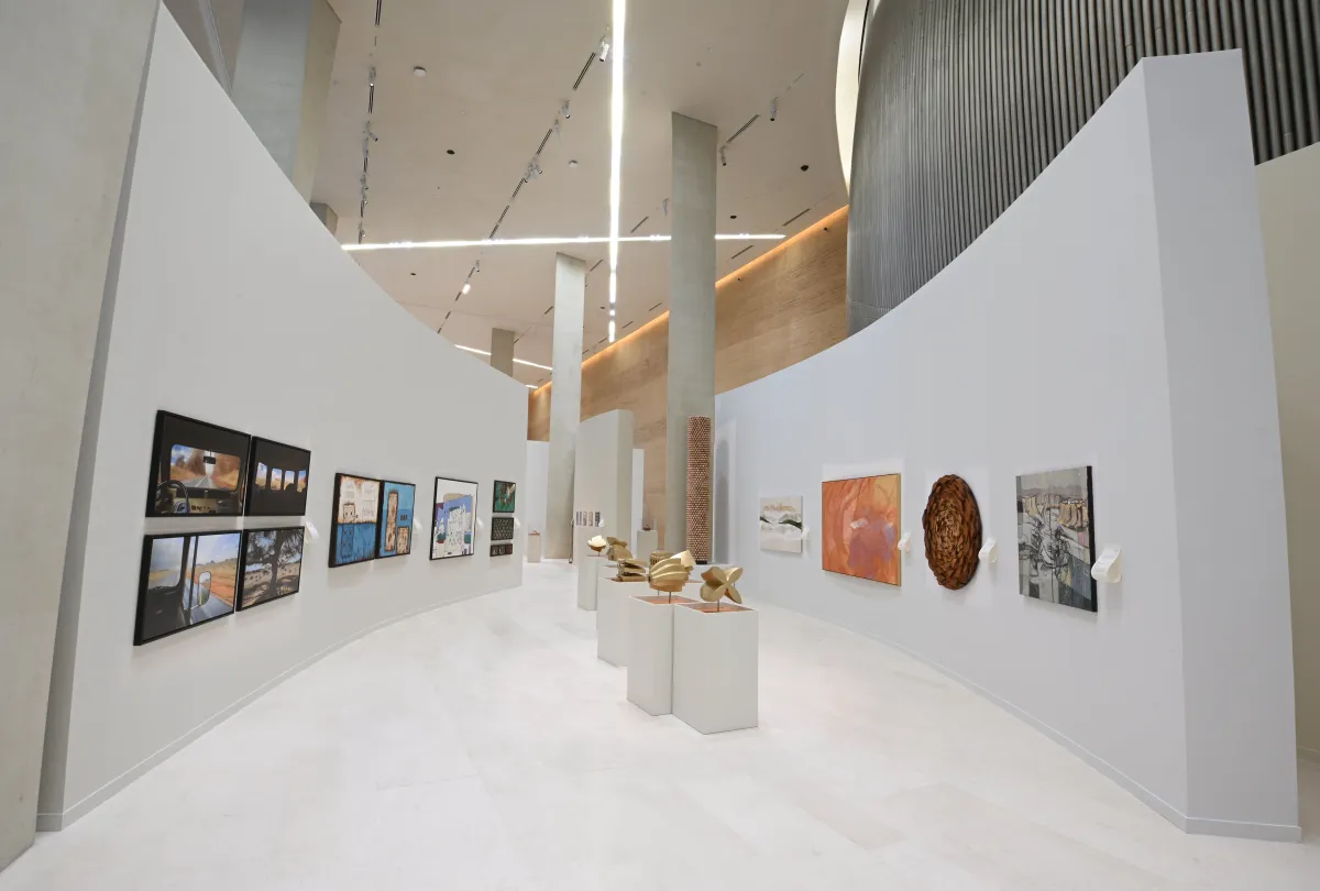 بمشاركة 32 فنانا سعوديا.. انطلاق معرض"من الأرض" في "إثراء"