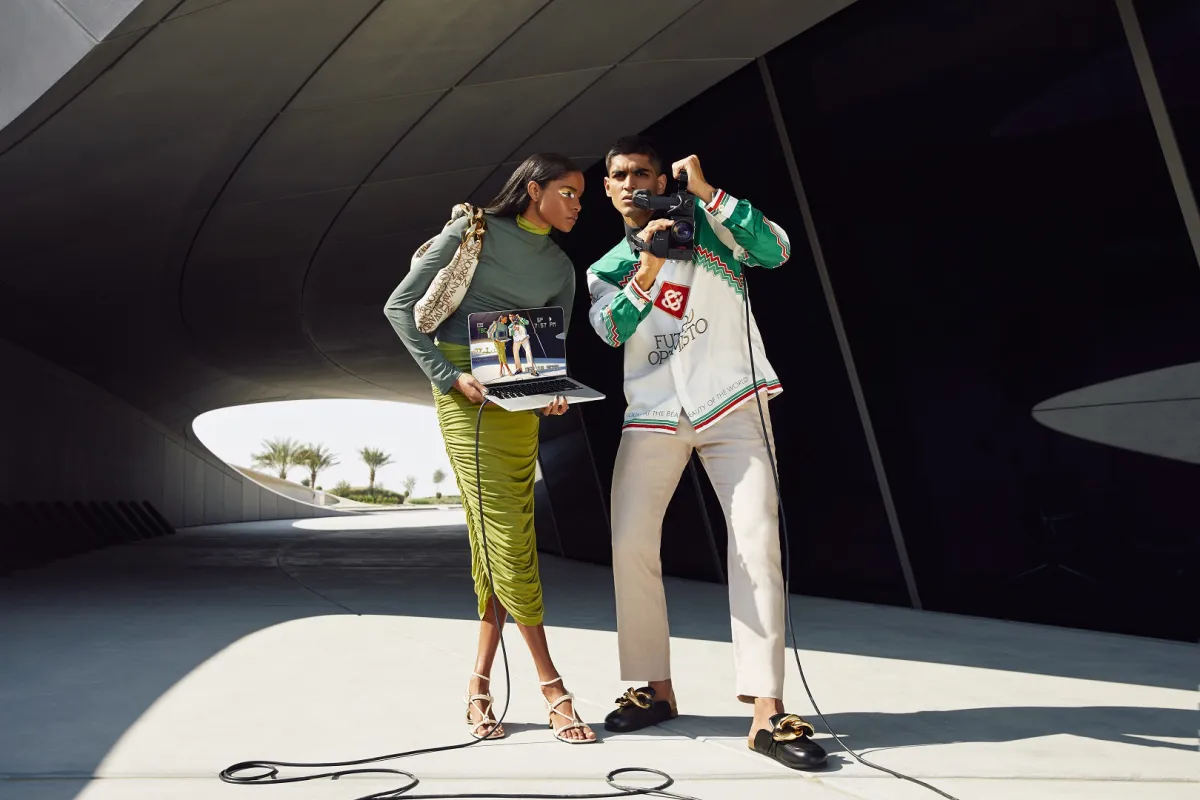 بلومينغديلز تطلق الحملة الترويجية لتشكيلة ربيع وصيف 2023 بعنوان المستقبل جميل