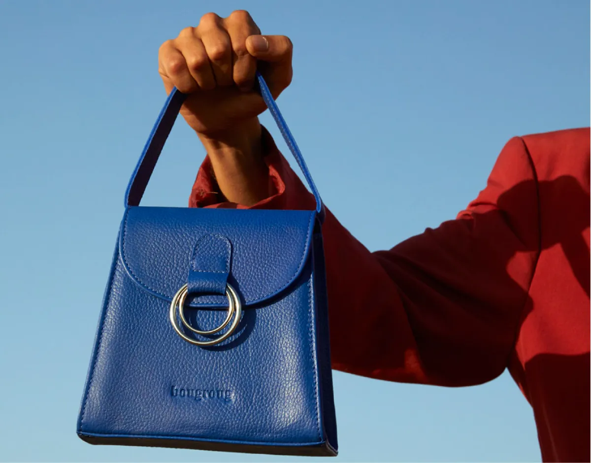 حقيبة من تصميم المصمم أنور بوغروغ