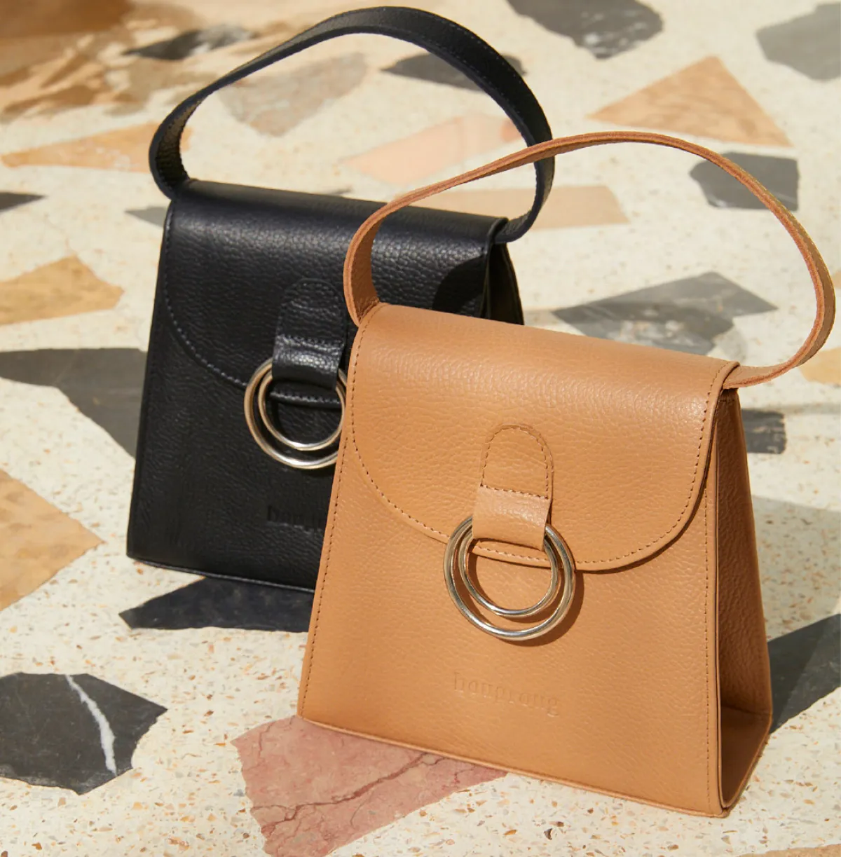 حقائب من تصميم المصمم أنور بوغروغ