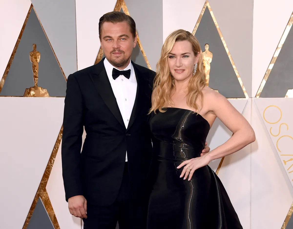 Actors Leonardo DiCaprio and Kate Winslet attend the 88th Annual Academy Awards at Hollywood & Highland Center on February 28, 2016 in Hollywood, California. Jason Merritt / GETTY IMAGES NORTH AMERICA / Getty Images via AFP
