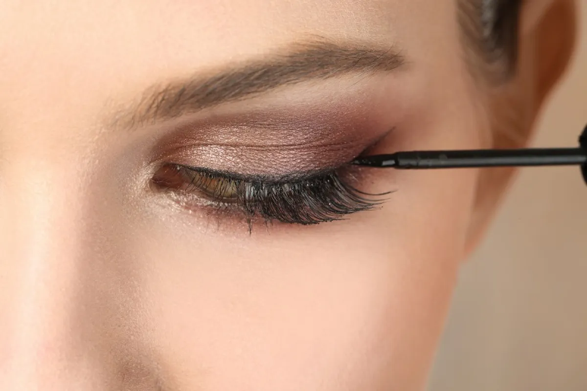 طرق تطبيق مكياج عيون