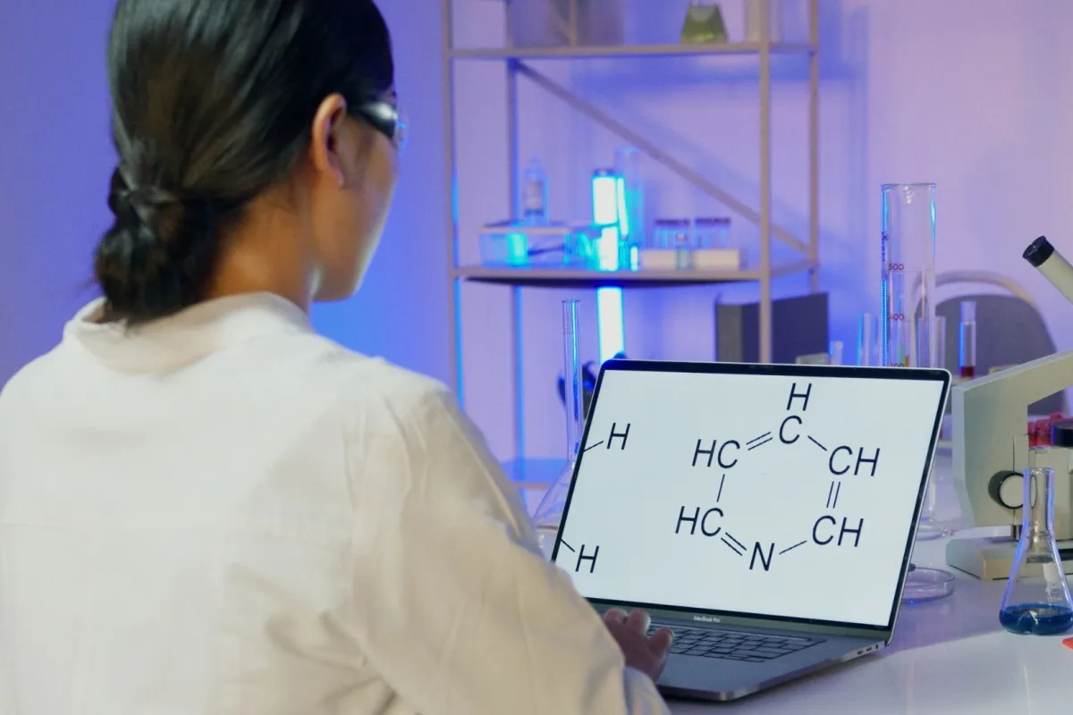 المرأة في العلوم