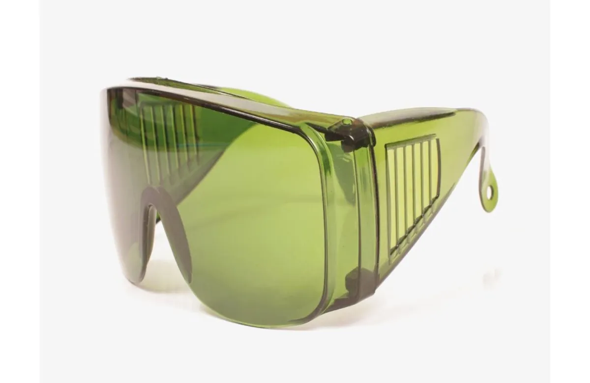 أضرار آشعة الليزر