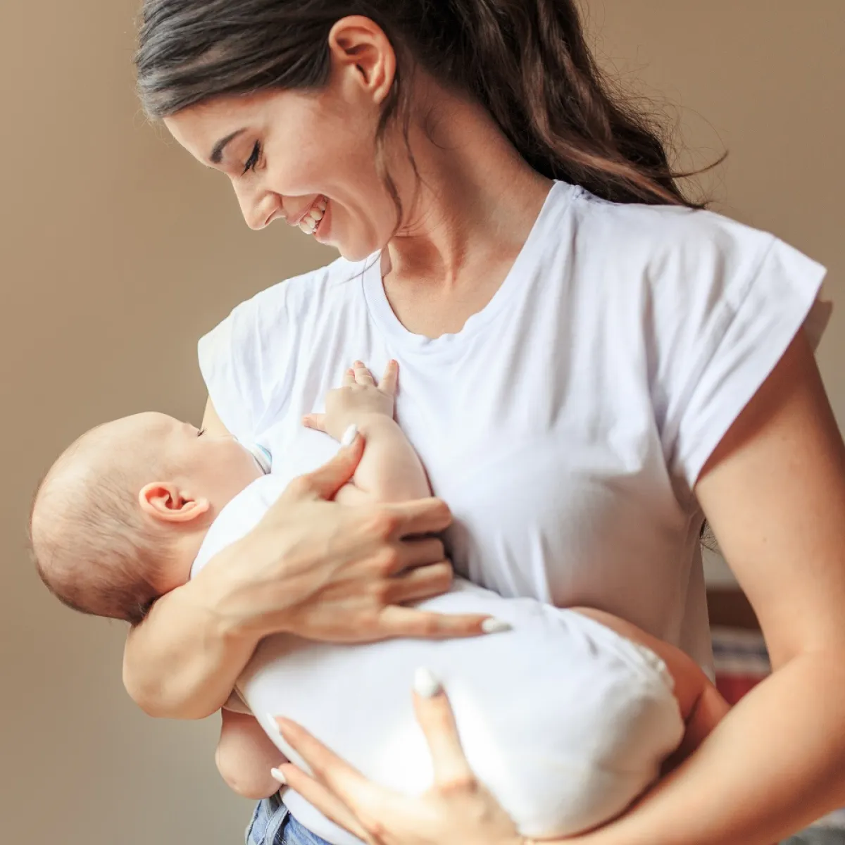 صورة لأم وطفلها