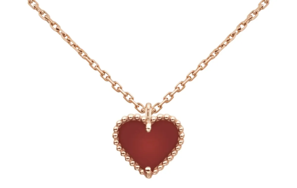 قلادة سويت ألامبرا هارت من فان كليف اند اربلز Van cleef & arpels
