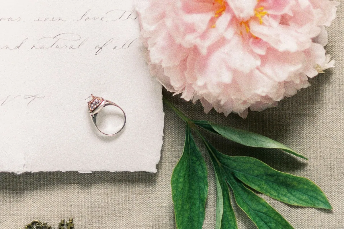 أجمل رسائل تهنئة يوم الحب