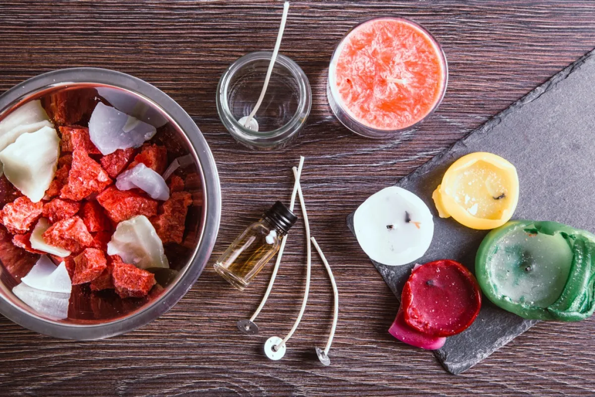 تحضير للشمع المعطر في المنزل