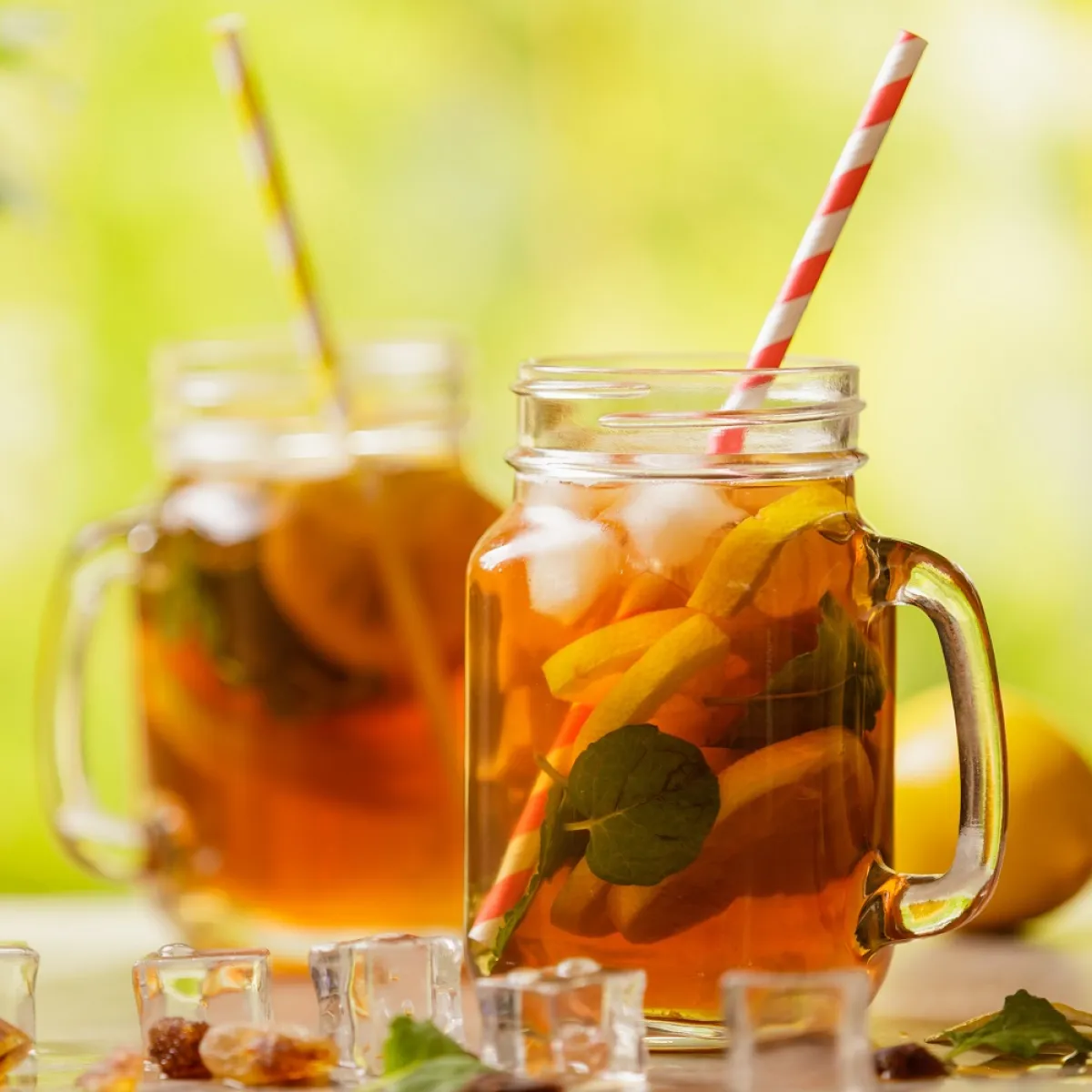 صورة لأكواب من العصير