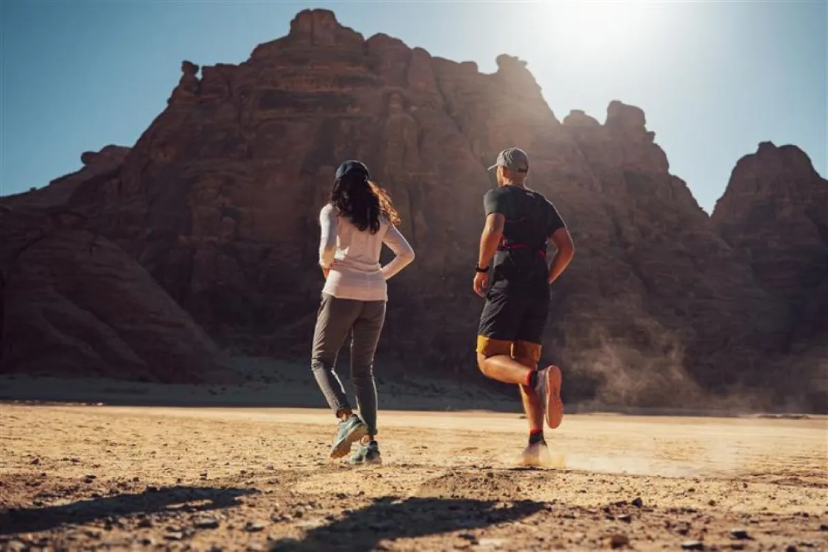 بمشاركة أكثر من 1000 متسابق.. انطلاق سباق درب العلا  