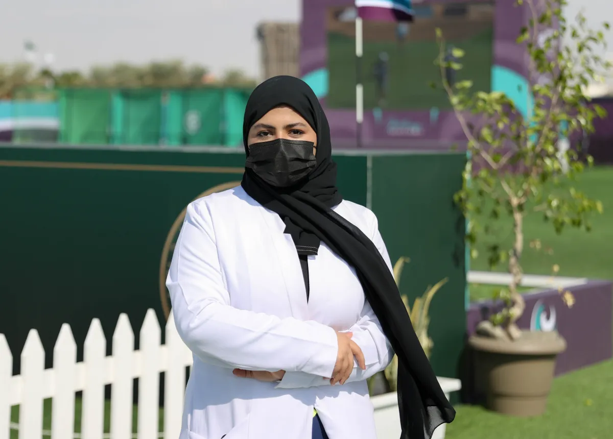 تظهر الصورة شخصية دانا الطوق