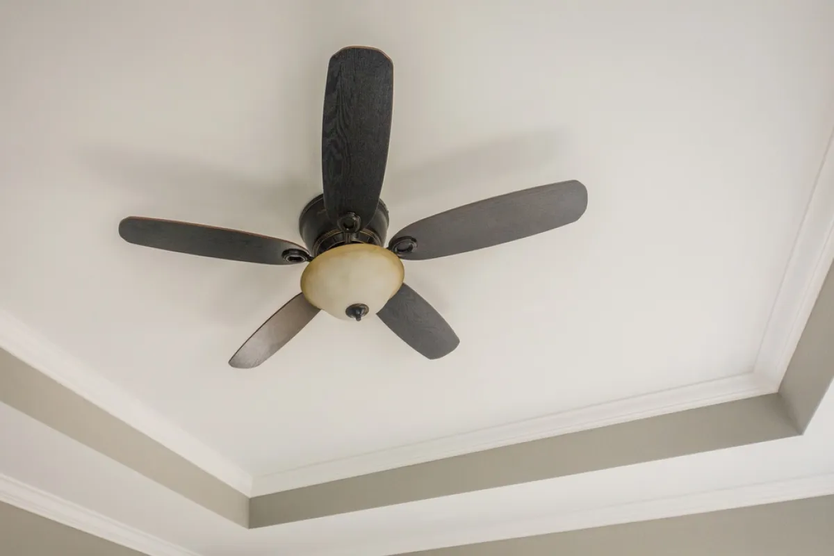 خطوات مفُصّلة لتنظيف أسقف المنزل