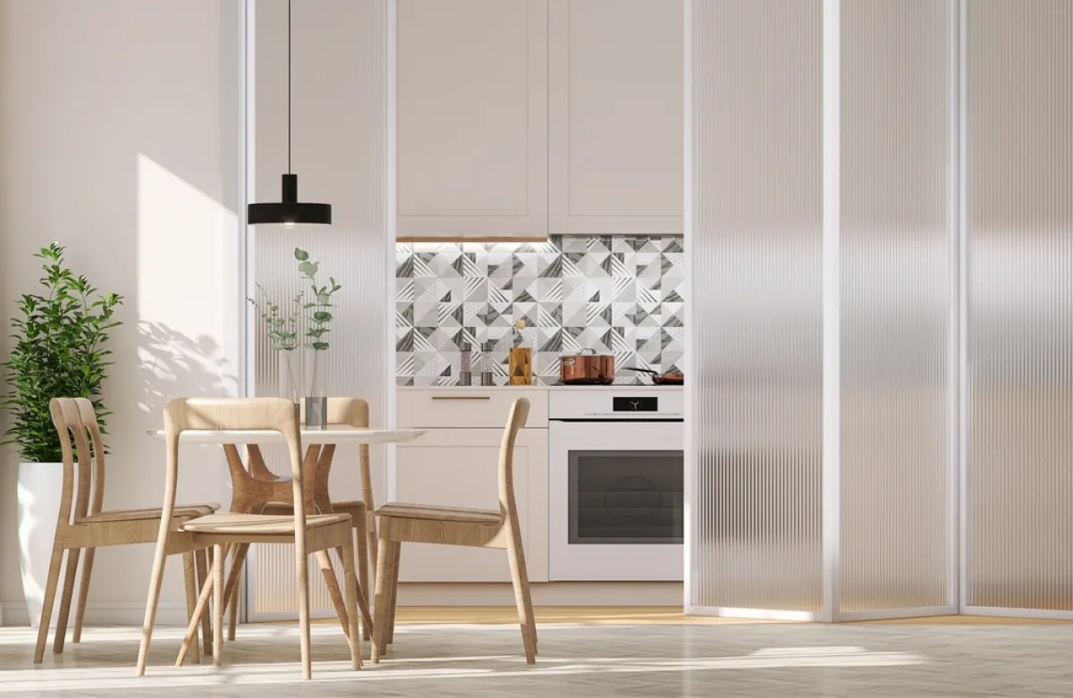 حاجز يفصل بين المطبخ وركن الأكل