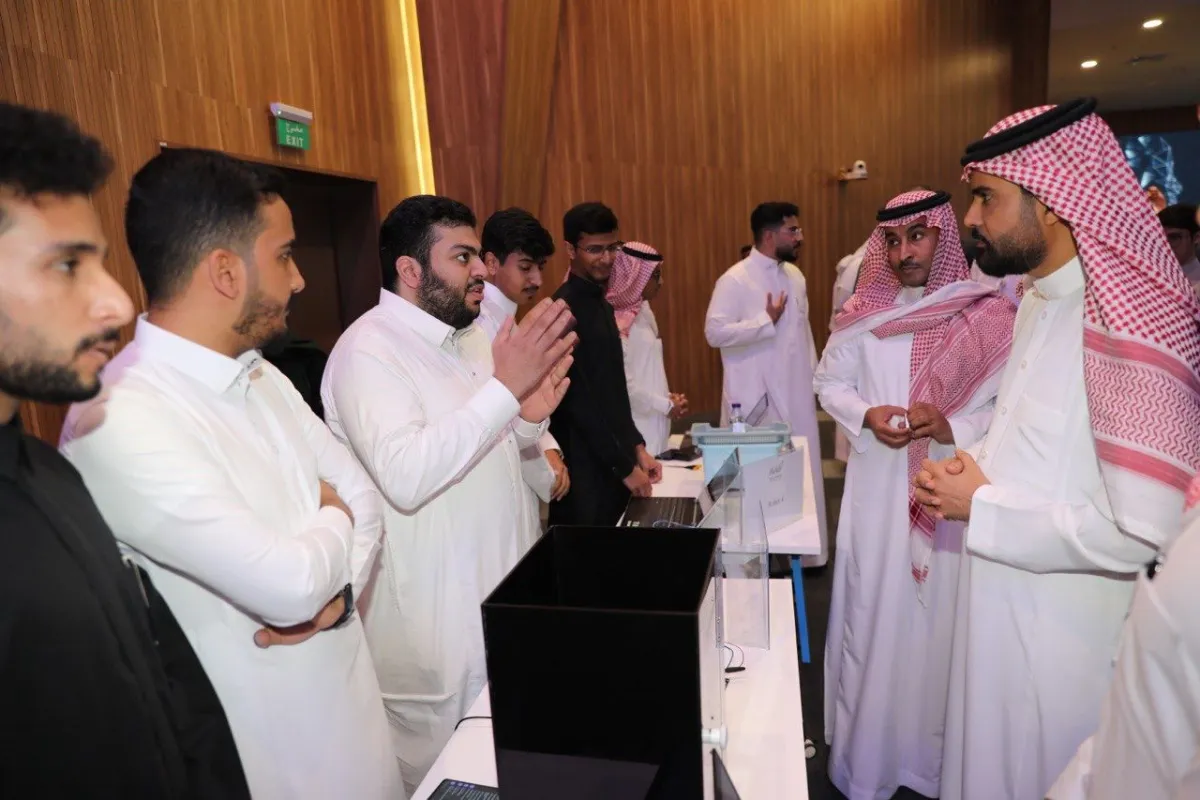 جامعة جدة تدعم مشاريع الأنظمة الذكية