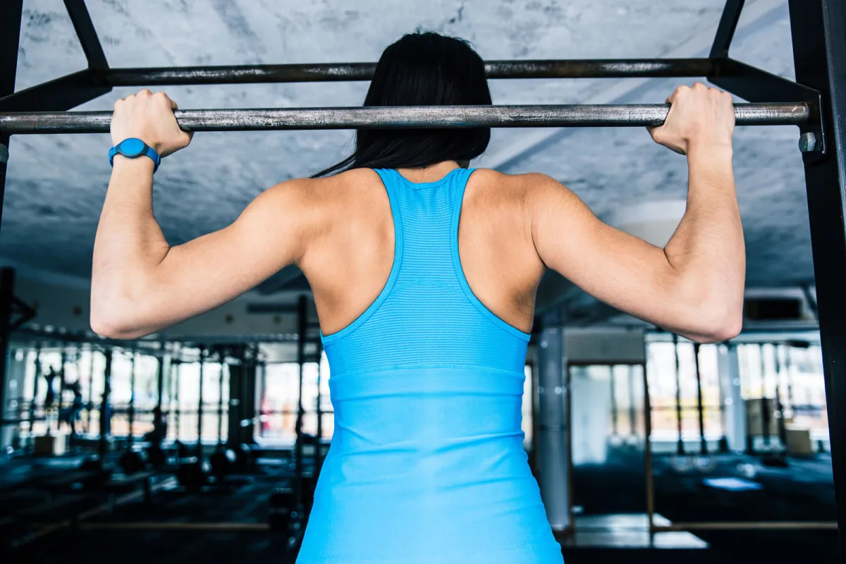 فوائد تمرين العقلة للظهر