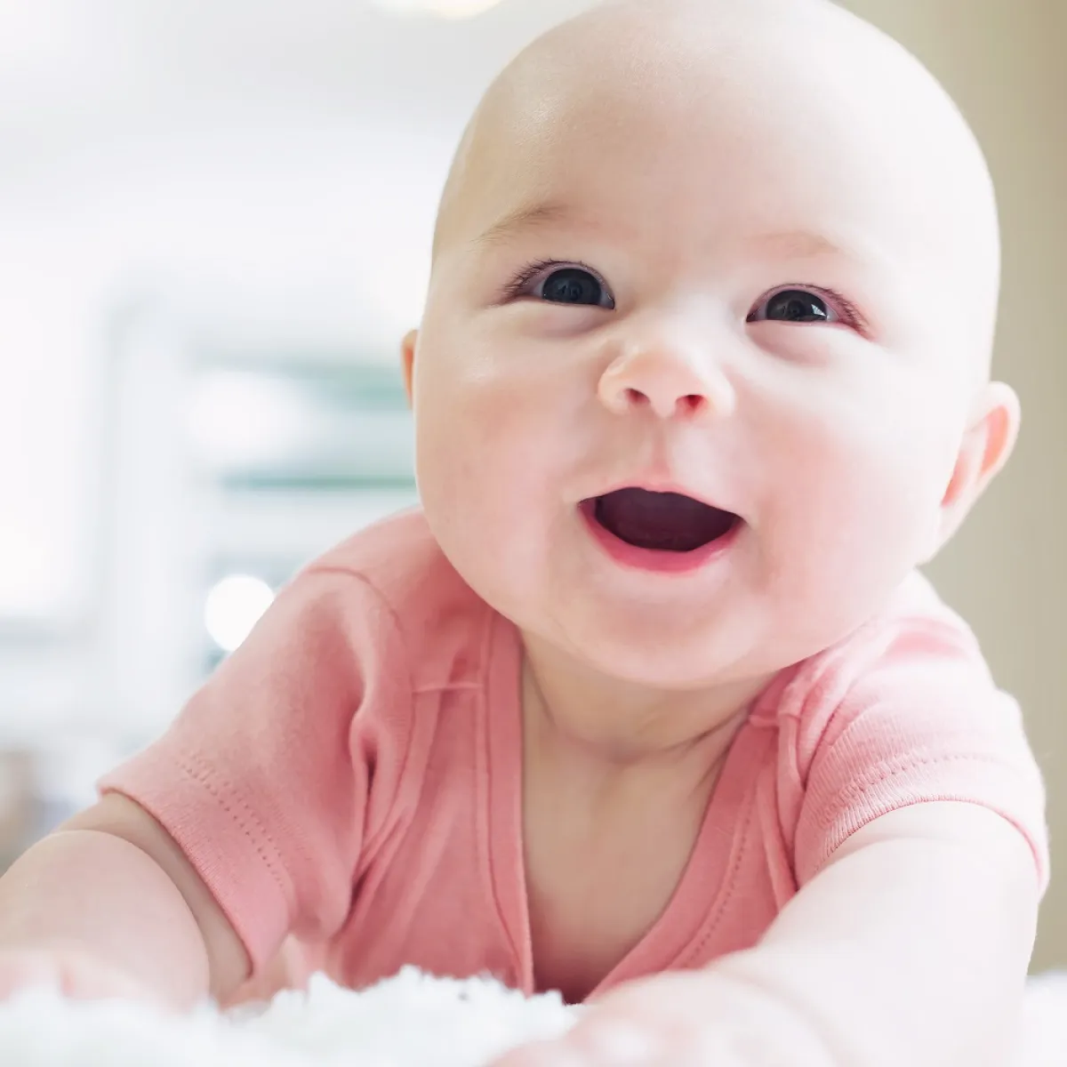 صورة لطفل سعيد