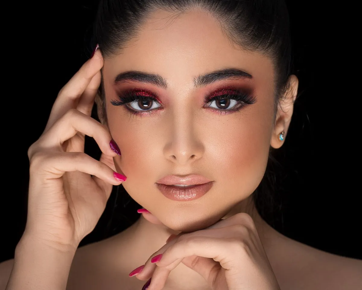  منتجات المكياج الأفضل للبشرة الدهنية