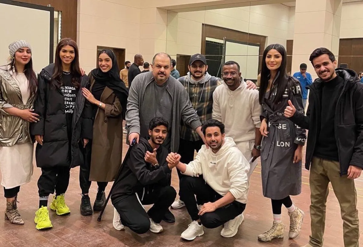 من كواليس مسرحية "معلقاتنا امتداد أمجاد"- صورة من صفحة الفنان عايض يوسف على انستغرام