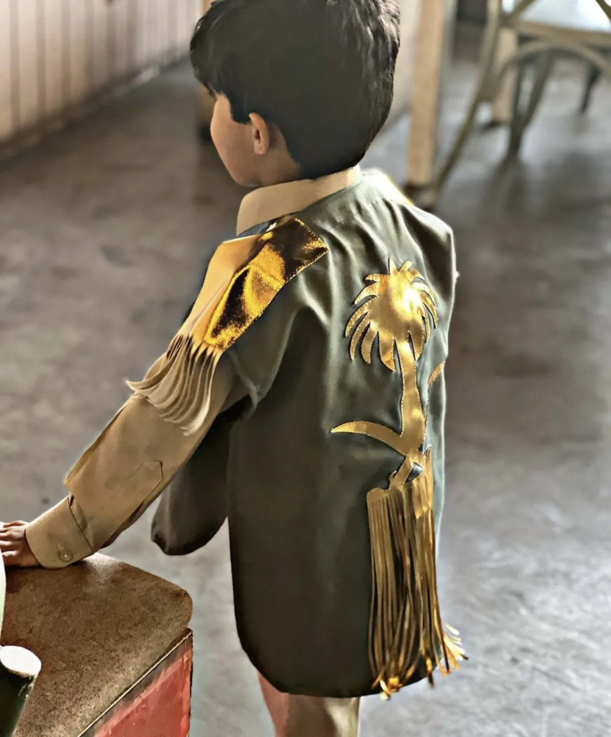 استخدام عناصر سعودية لتصاميم اليوم الوطني