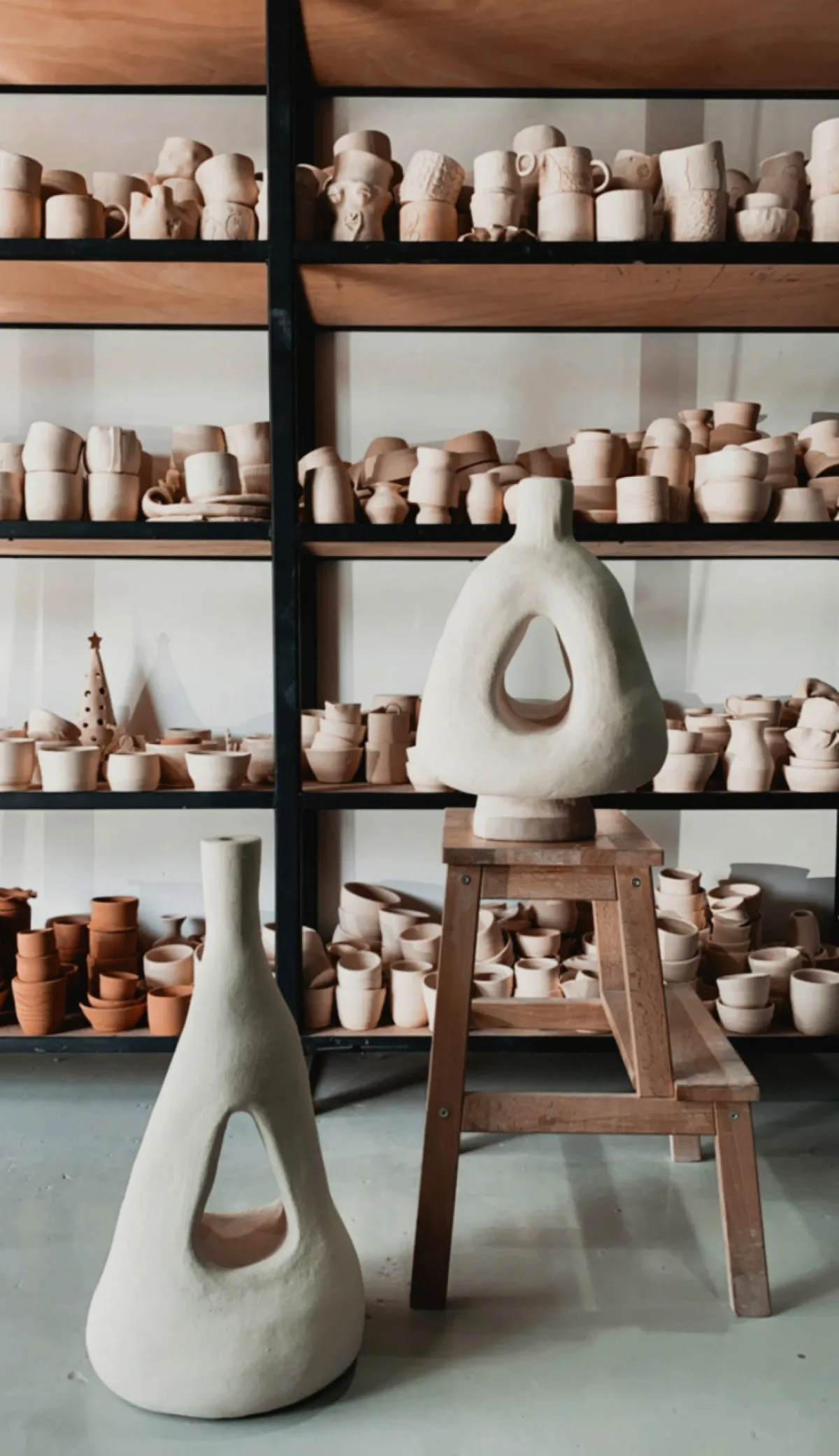  استديو الفنانة ميترا موسر بدبي