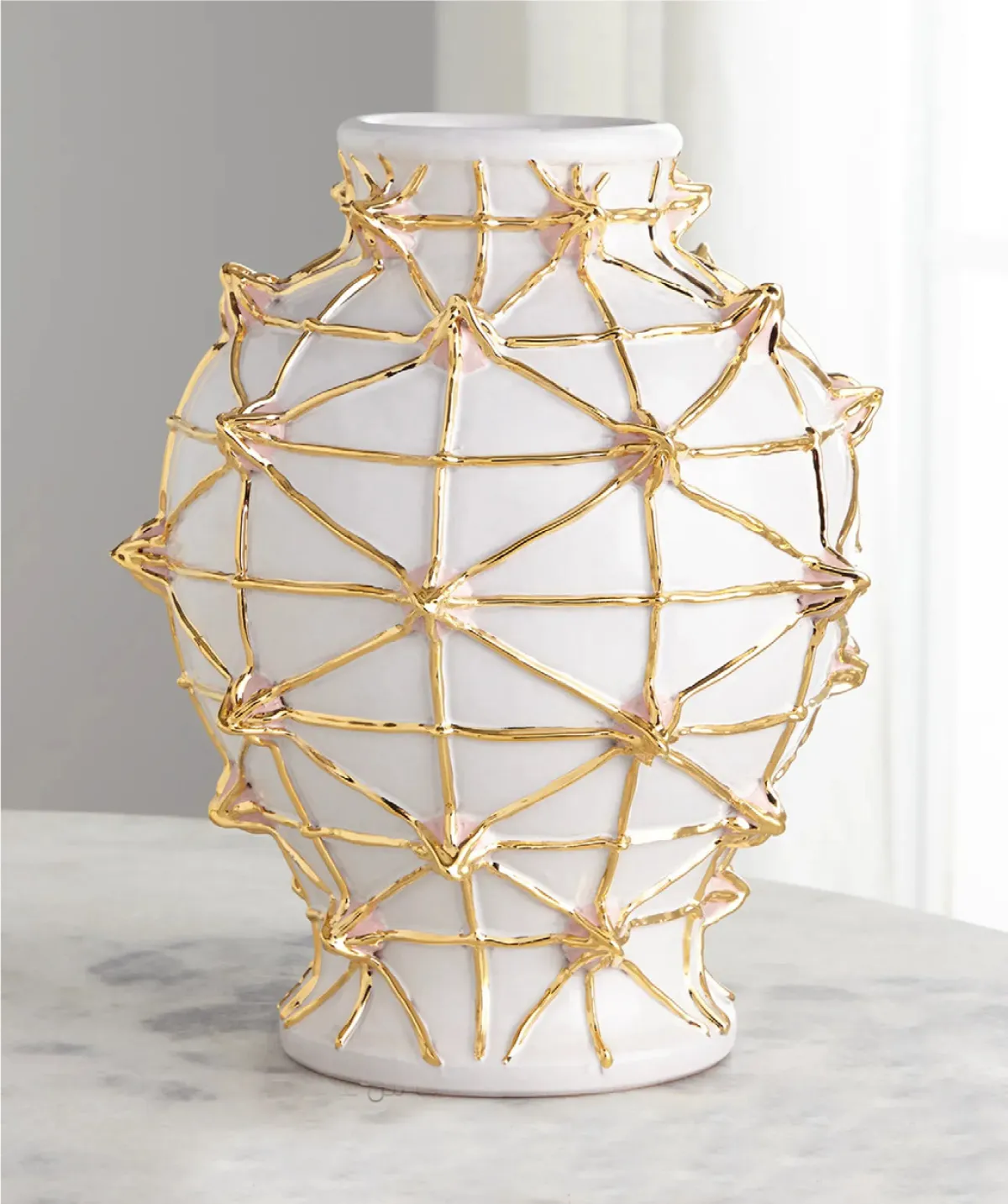 مزهرية يدوية الصنع من السيراميك 