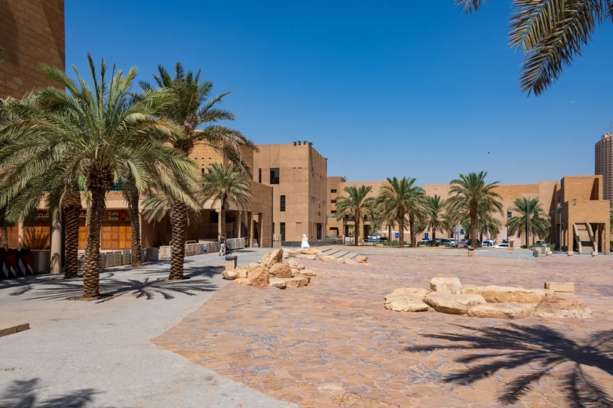 الساحة في قصر المصمك