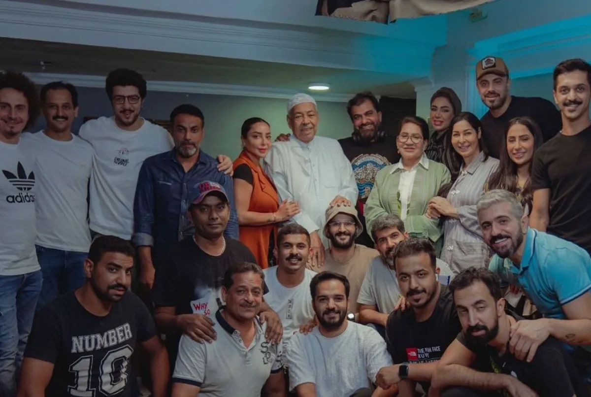 فريق عمل مسلسل منزل 12 يحتفل بإنتهاء تصويره - صورة من صفحة المخرج مناف عبد ال من على انستغرام