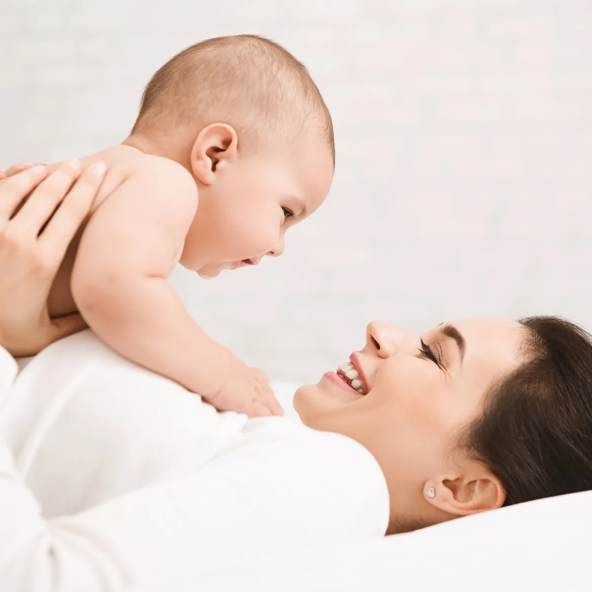 صورة لأم وطفلها