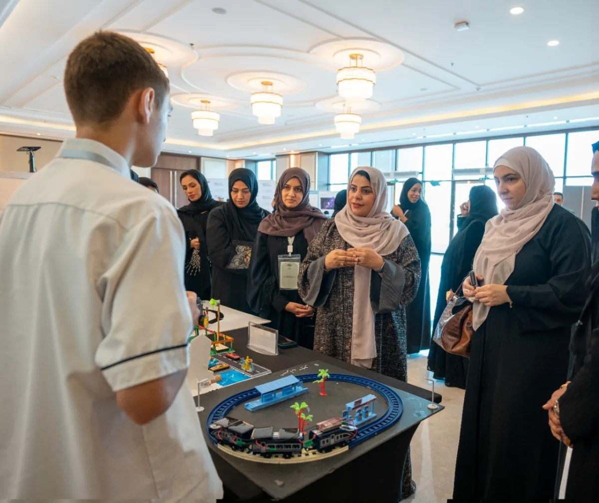 الفجيرة للبيئة ومركز البحوث يطلقان "فلورا الإمارات" قاعدة بيانات النباتات المحلية. الصورة من "وام"