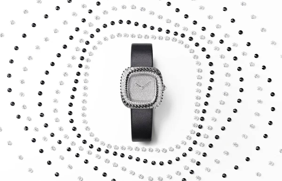 ساعات بالأبيض والأسود Black & White