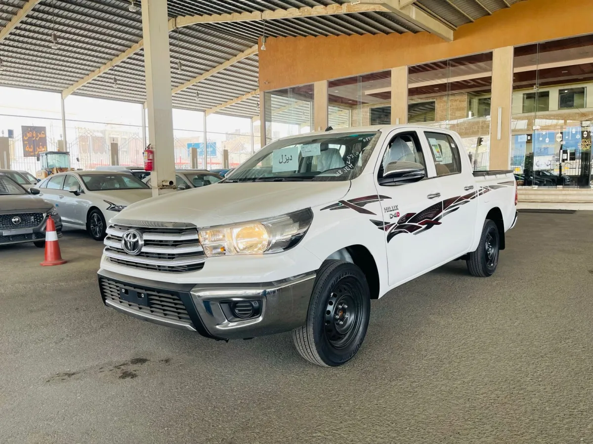 تويوتا هايلكس ديزل 2023