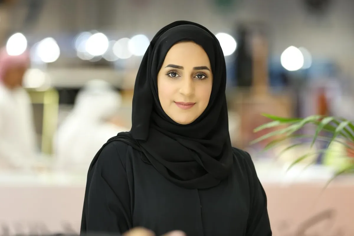 فاطمة بن حريز ــ مدير إدارة البحوث والدراسات في مركز حمدان بن محمد لإحياء التراث