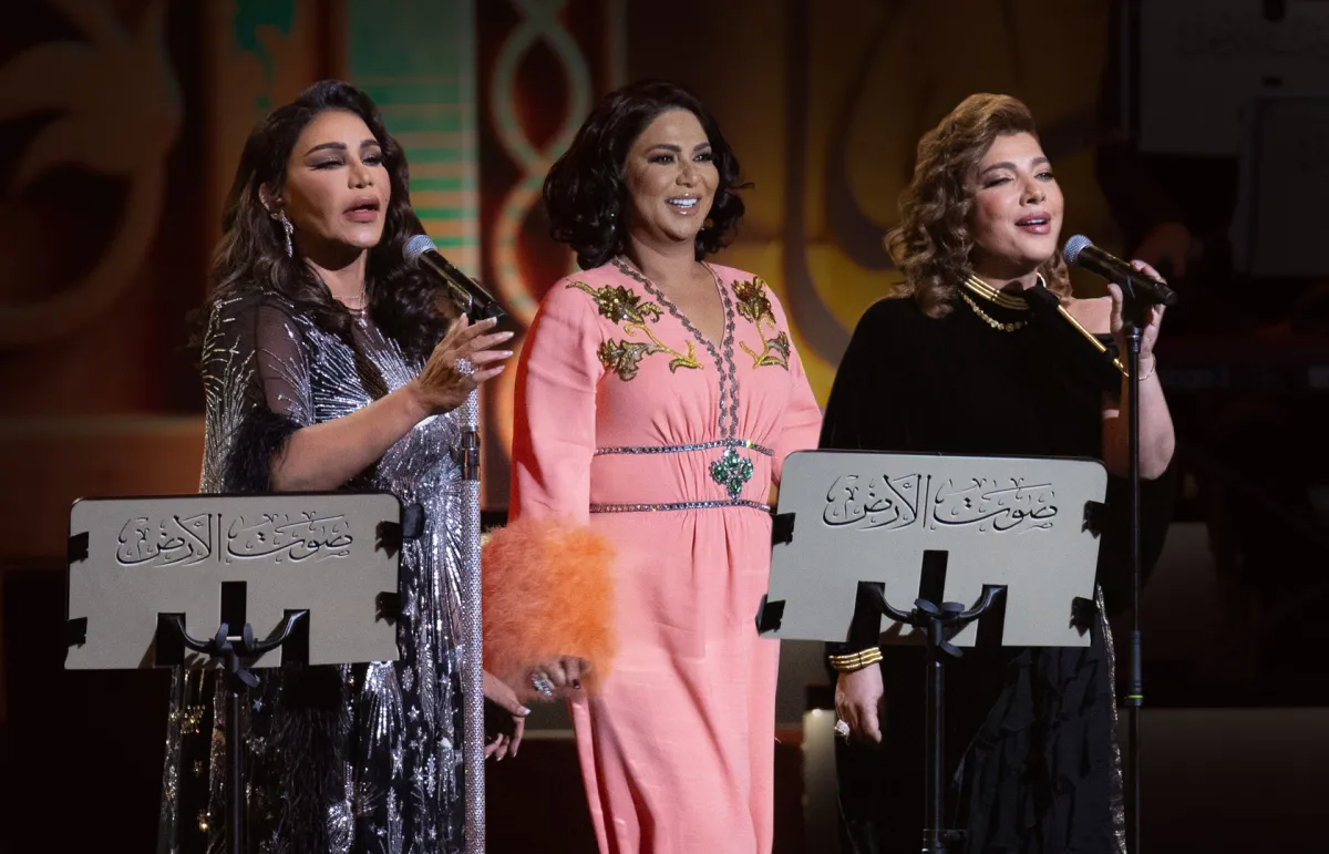  إطلالات النجمات في حفل "صوت الأرض