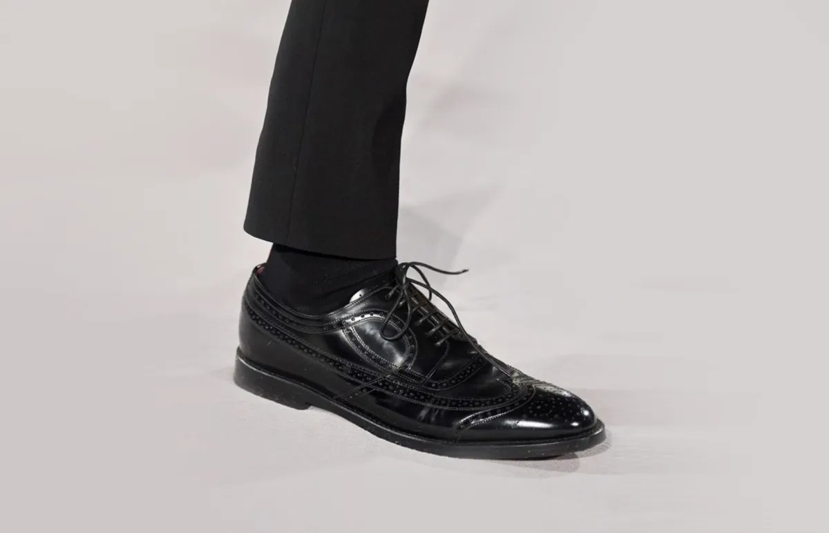 موضة أحذية الرجال لعام 2023 من كوشيك فيليندرا Kaushik Velendra