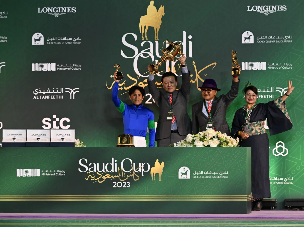 تتويج الفائزين بكأس السعودية 