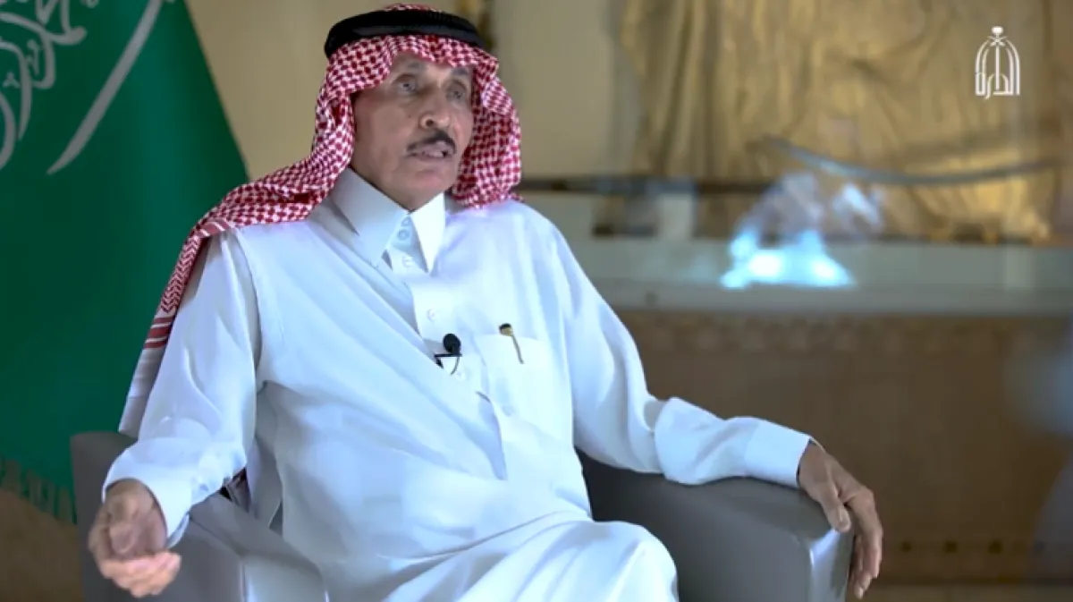 وفاة صالح المنصوف خطاط العلم السعودي قبل ساعات من الاحتفاء بيوم العلم - الصورة من حساب دارة الملك عبدالعزيز على تويتر