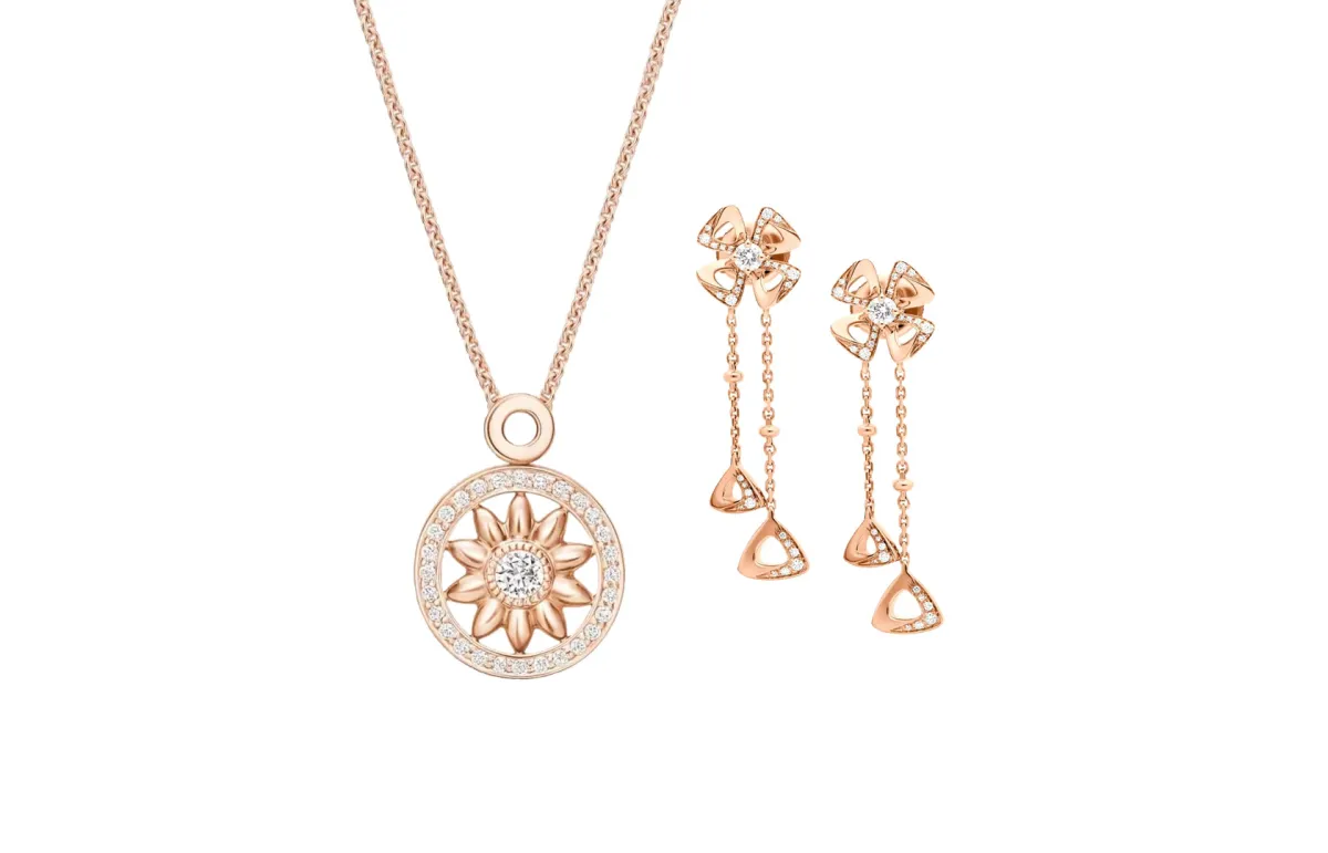 تألقي بأجمل أطقم ذهب وردي 2023