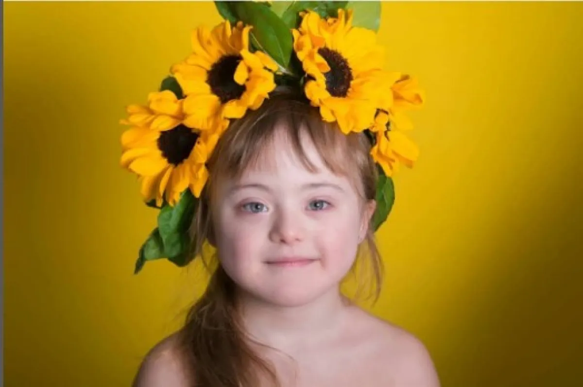 الزهور تزين أطفال من متلازمة داون  