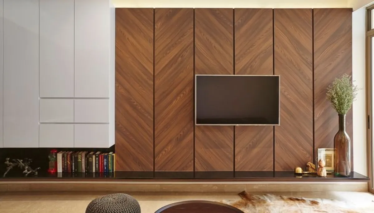 ديكور تلفزيون جداري خشبي بسيط