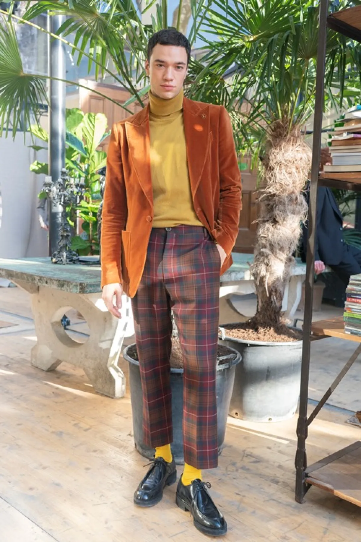 بليزر مخمل من لارديني Lardini