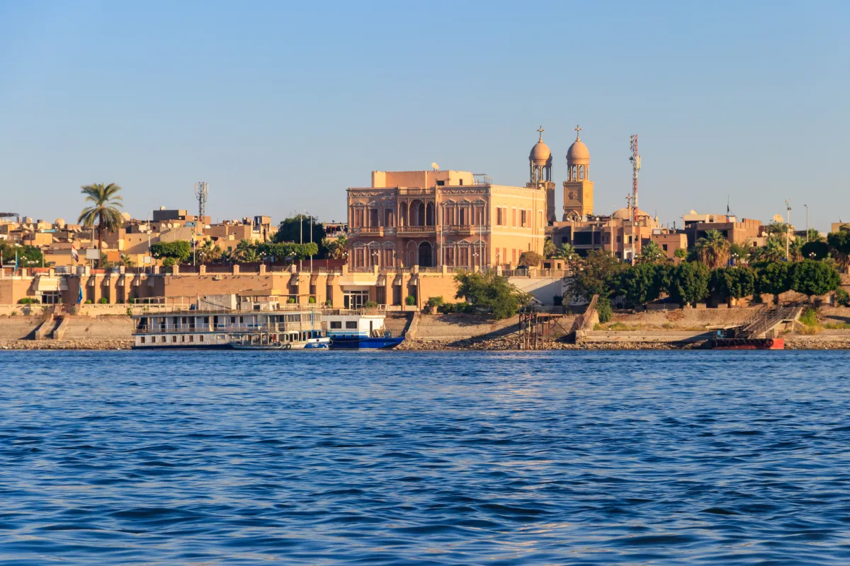 زيارة معالم مصر السياحية المختلفة