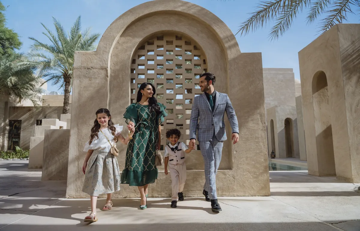 "شي إن" تقدم خيارات لا محدودة للنساء والأطفال والرجال